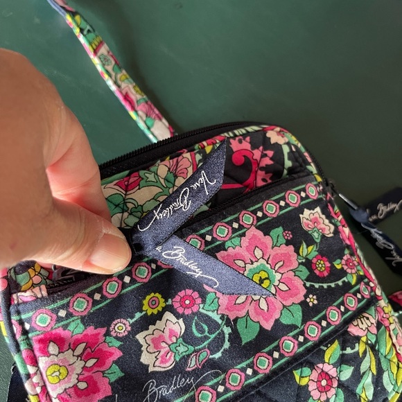 Vera Bradley crossbody purse - Picture 9 of 16